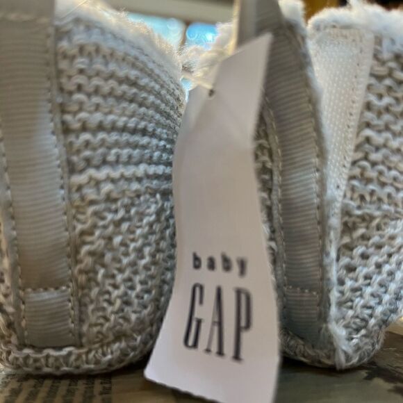 BABY GAP SHERPA LINED BOOTIES LIGHT GRAY MARLED SIZE 6-12 MONTHS NWT - Picture 3 of 5